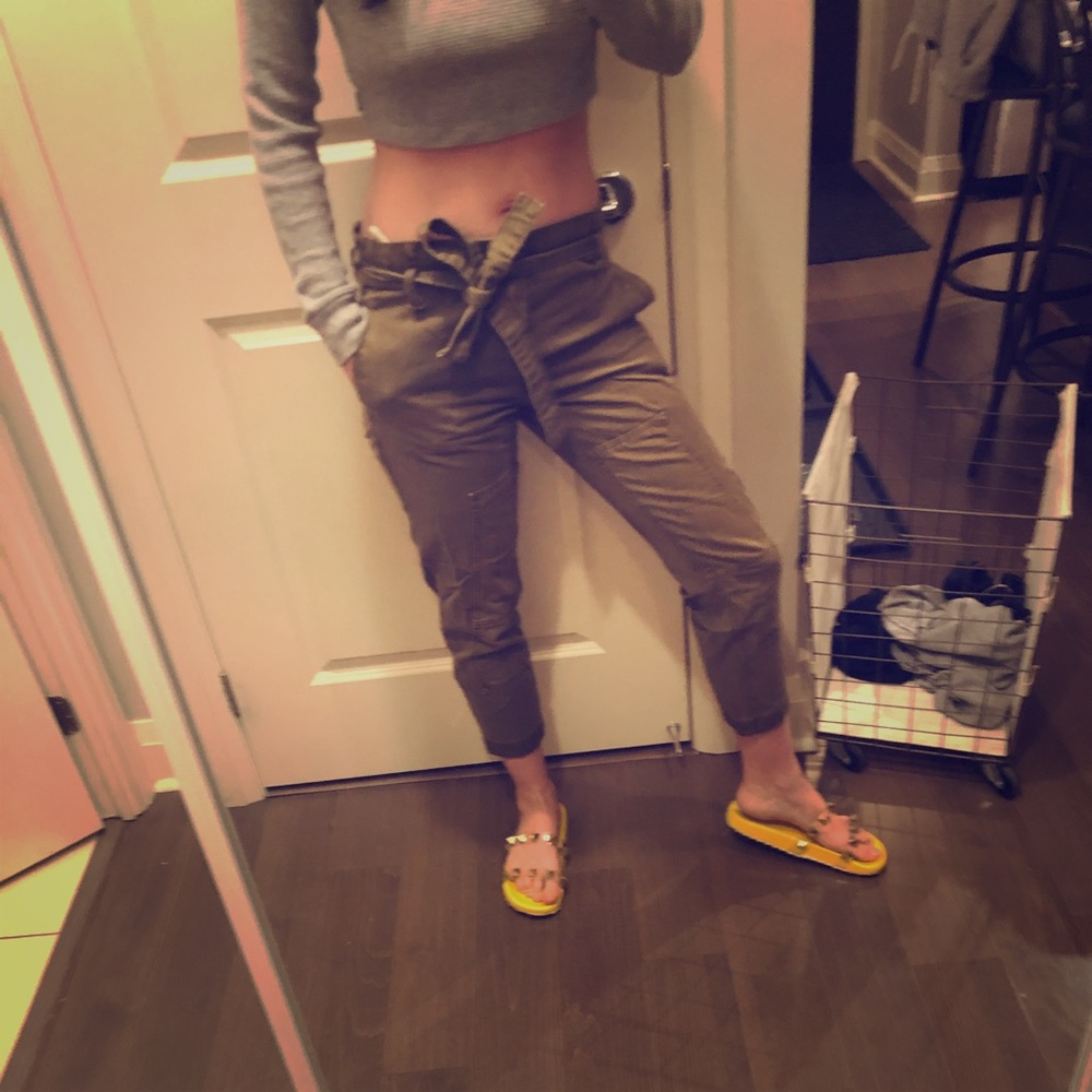 Cargo Capri pants with Tie